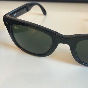 Ray Ban Folding Wayfarer MINT CONDITION